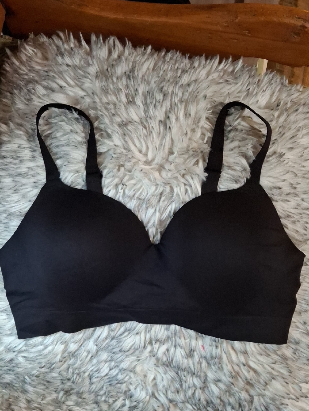 Everyday Black Wireless Comfort Bra with Smooth Cups